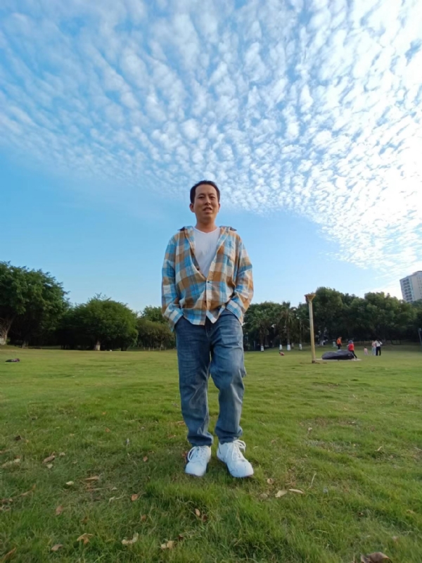 曹先生的第三张照片--钦州认干亲服务网